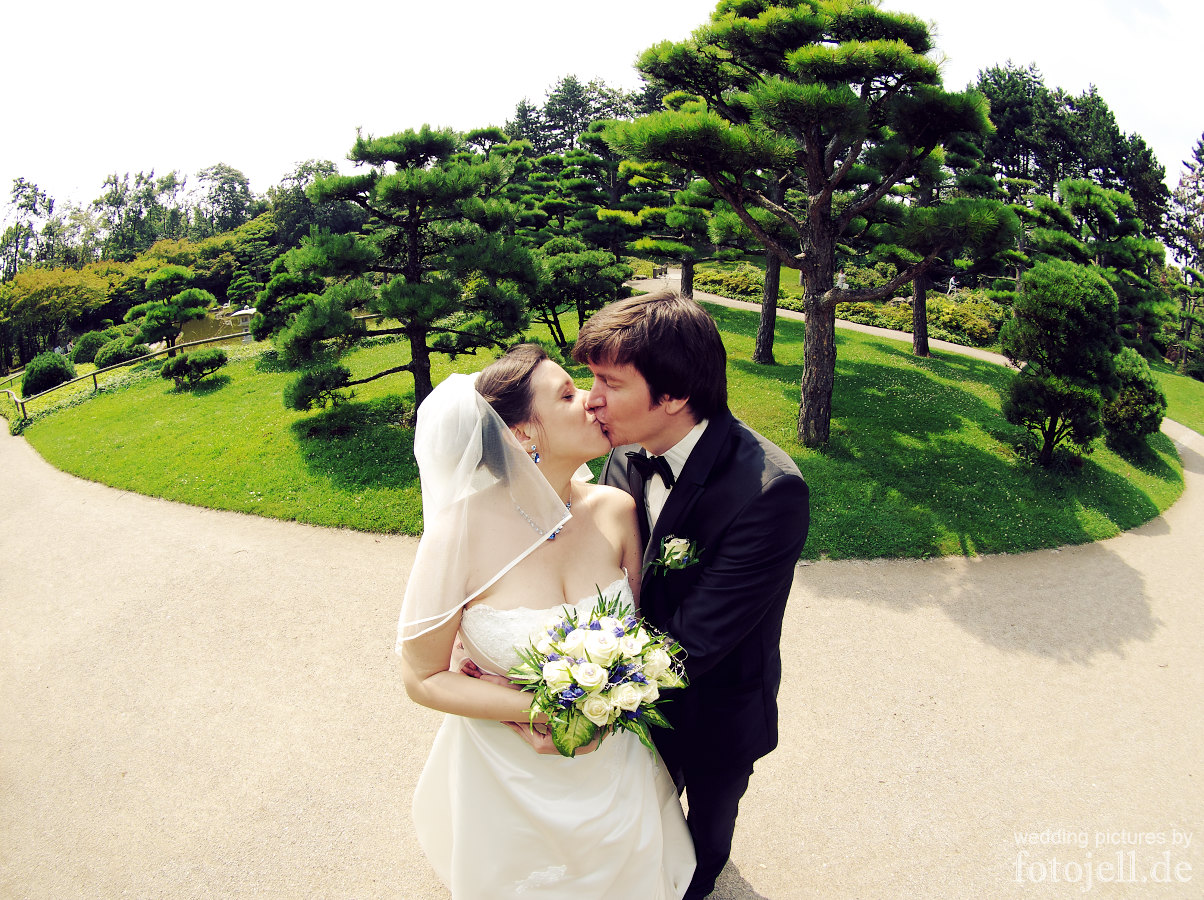 Brautpaar im Nordpark Düsseldorf